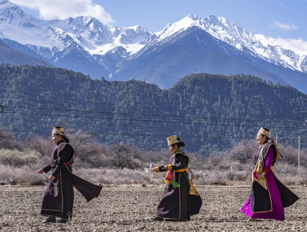 西藏怎么拍照 16294623_9d122eee0c265ee05f4a4178fd225d46.jpg