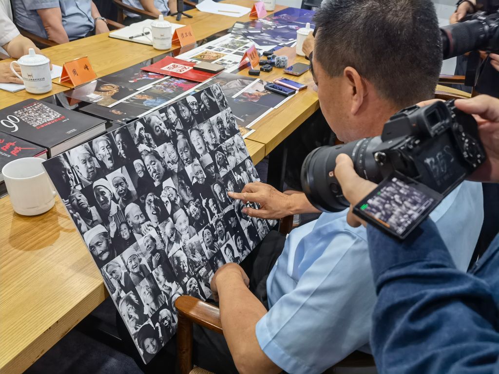 详细阅读:面孔为证 百余位日军“慰安妇”制度受害者影像在南京展出 面孔为证 百余位日军“慰安妇”制度受害者影像在南京展出