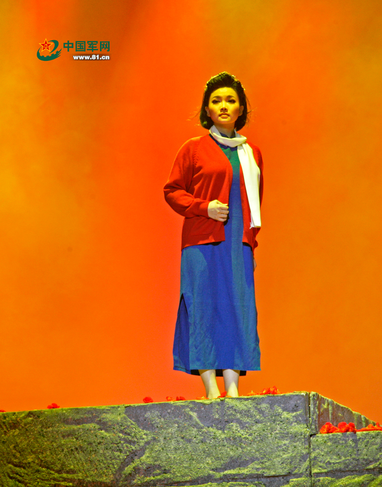 由阎肃作词的大型民族歌剧《江姐》在国家大剧院上演后,引起强烈反响.