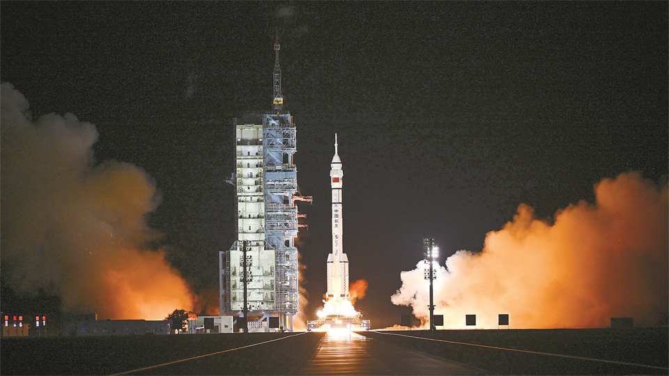 解放军报特刊丨大漠深处的“东风答卷”