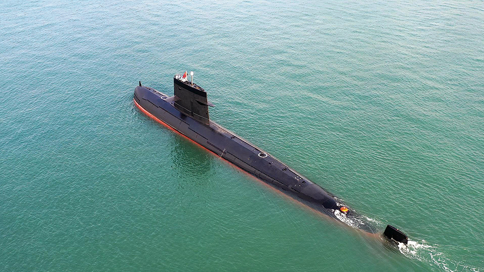 持续深化政治整训·军营新风丨解读一名政委的“住舱笔记”