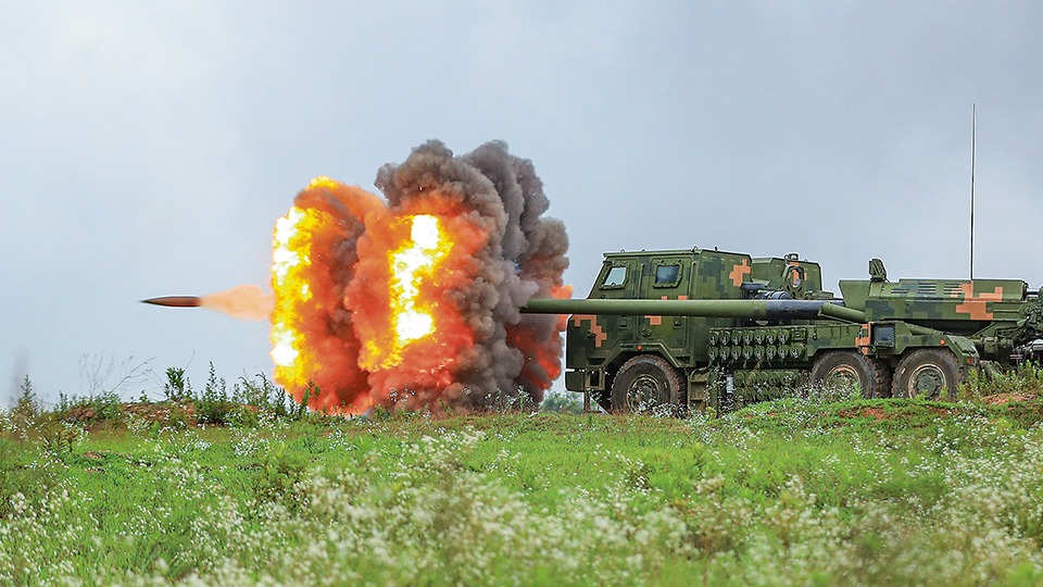 昼夜连贯砺精兵！陆军某旅火力分队组织实弹射击考核