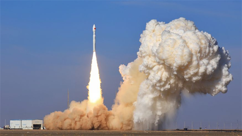 我国成功发射阿联酋813卫星等9颗卫星