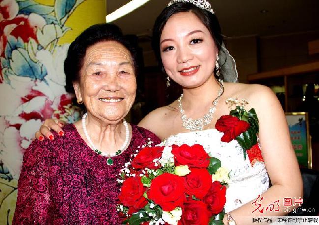 全国十大军婚红娘 :兵妈妈牵线第400对军婚