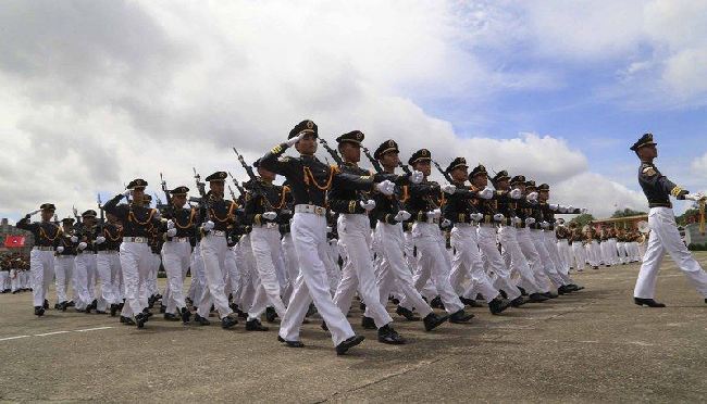 马英九主持黄埔建军90周年庆典 阅兵场面盛大