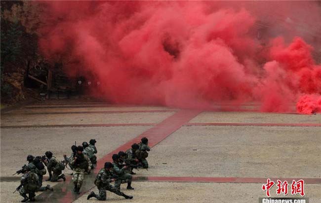 拉美六国警察参加反绑架和反勒索战术演练