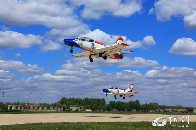 军校教员孙佺泽的艺术人生:一手持相机一手握