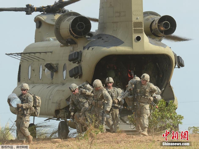 美菲举行2015肩并肩联合军演