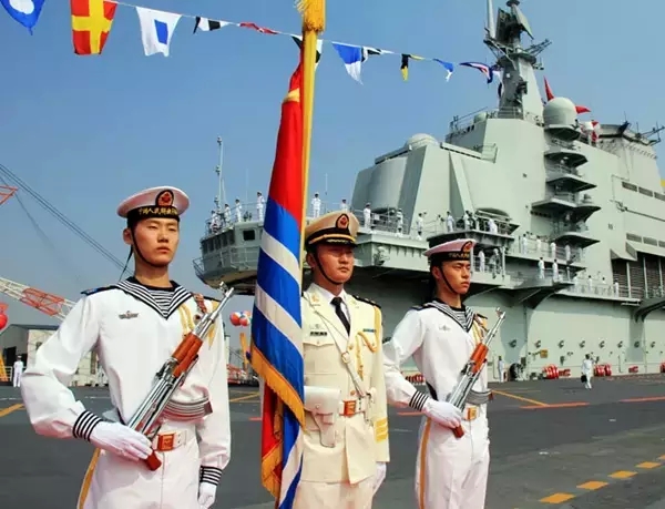 我是中国人民解放军海军,请祖国检阅!