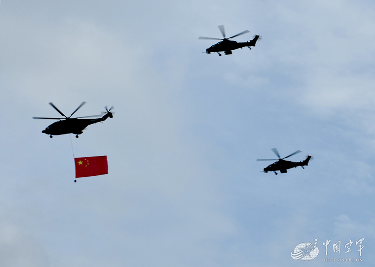 梦幻般的战鹰:空中梯队炫美大片来袭