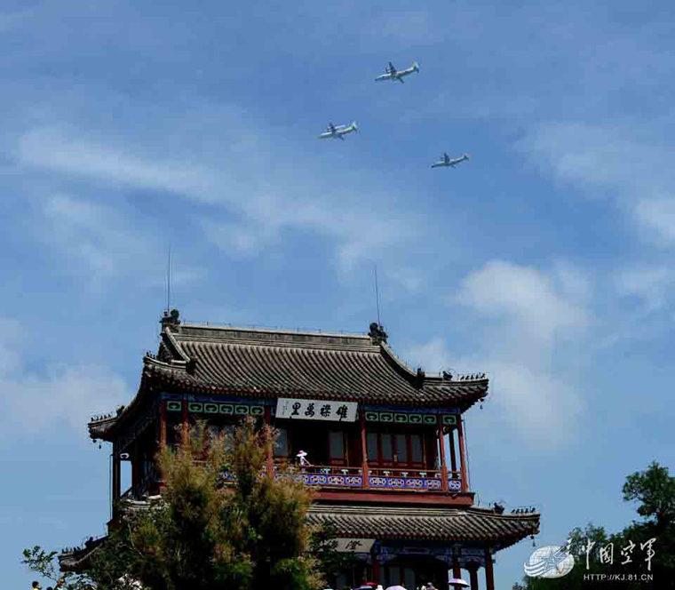 梦幻般的战鹰:空中梯队炫美大片来袭