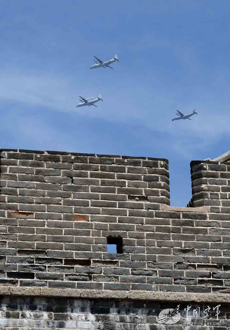 梦幻般的战鹰:空中梯队炫美大片来袭