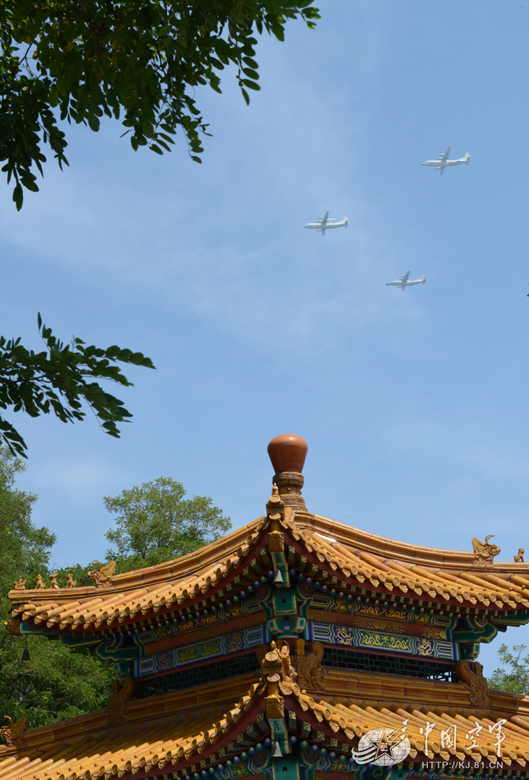 梦幻般的战鹰:空中梯队炫美大片来袭