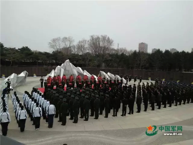 在烈士安葬的日子，我们不妨聊聊他们的生前身后事