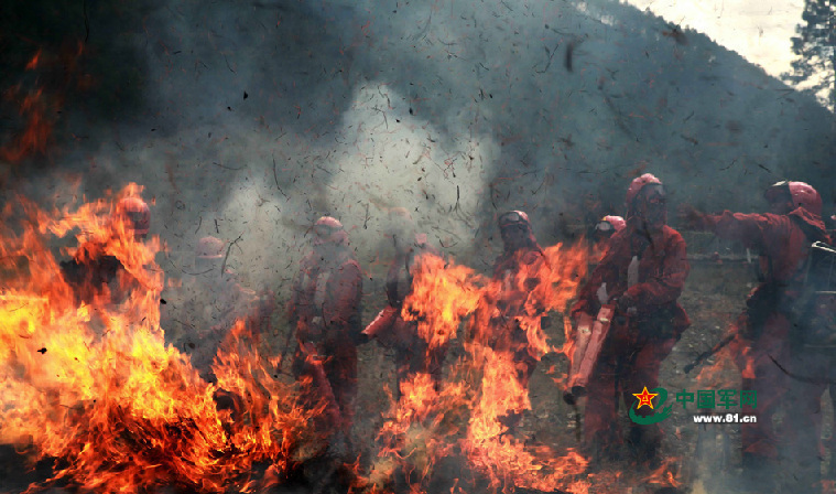 防灾减灾日，致敬最帅的逆行者