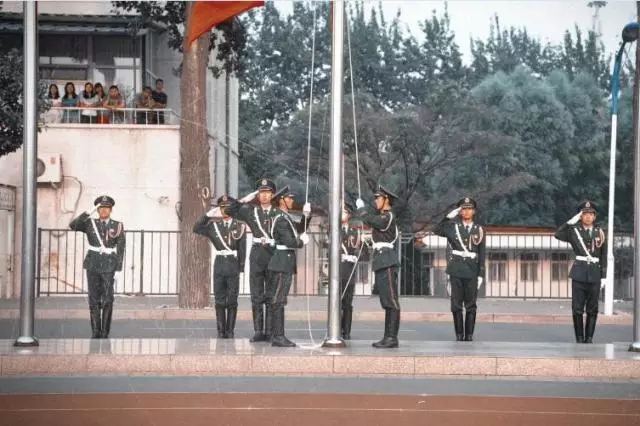 走近国防生国旗仪仗队:马靴的自述