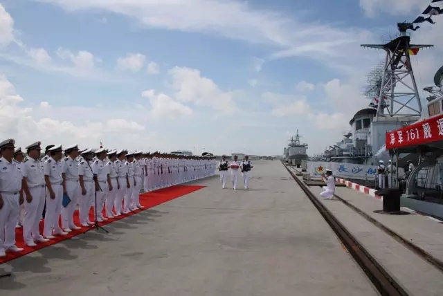 拱卫南海40年,今天请向这支英雄驱逐舰部队致