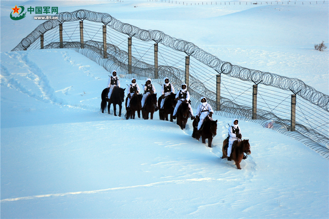 风雪边关|零下45度,他们蹚雪走在祖国边防线上