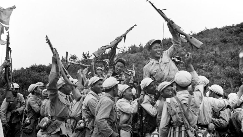 老照片一镜到底丨难忘志愿军的笑容