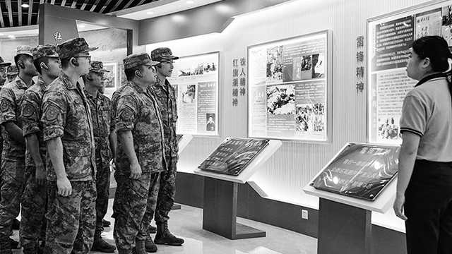第74集团军某旅组织党员骨干走进红色展馆参观见学