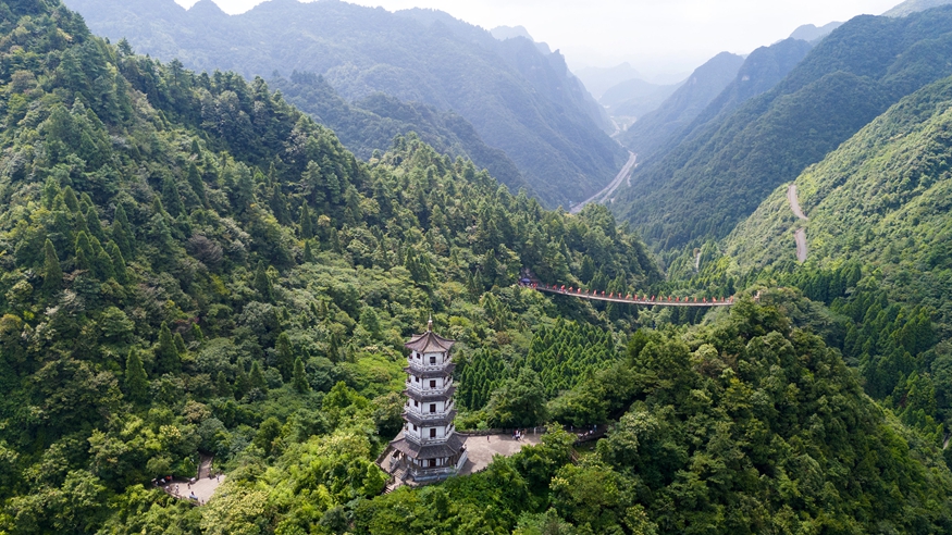 长征精神新画卷丨一座娄山关 而今迈步再跨越