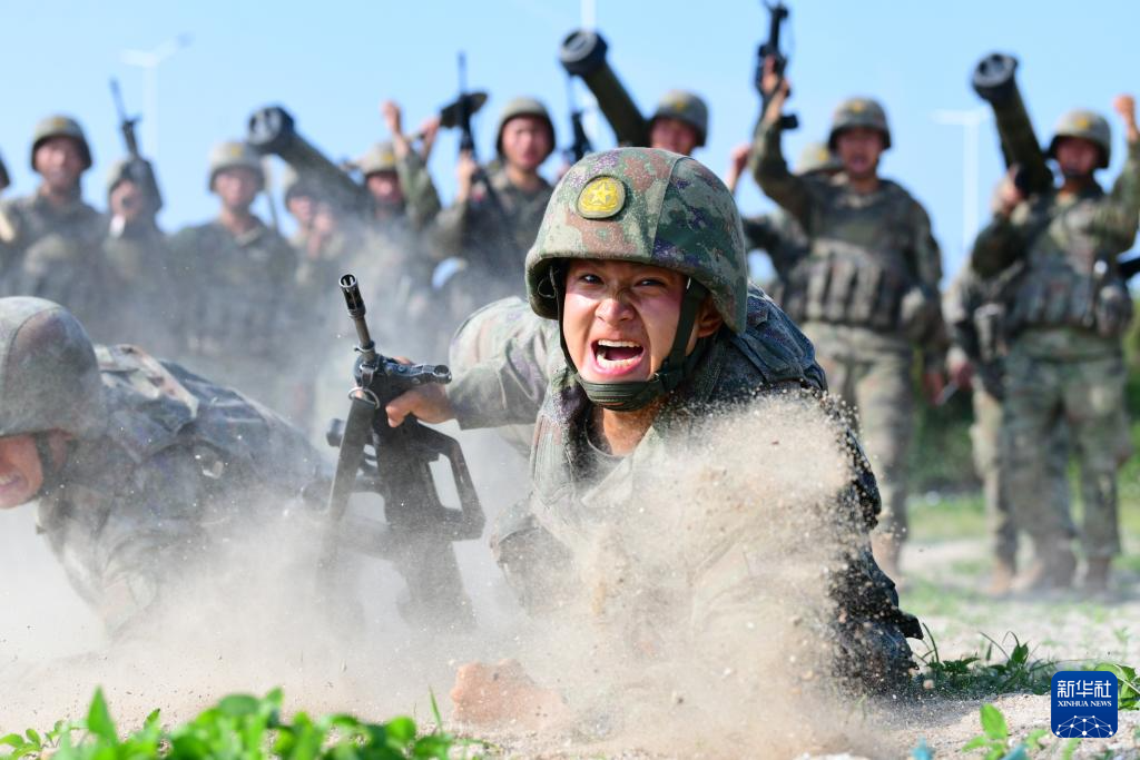 我军一个合成旅有多少人 16311516_c1790ea2e17c7a7c4ba18f6ac5033704.jpeg