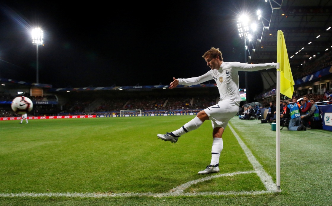 足球友谊赛:法国战平冰岛