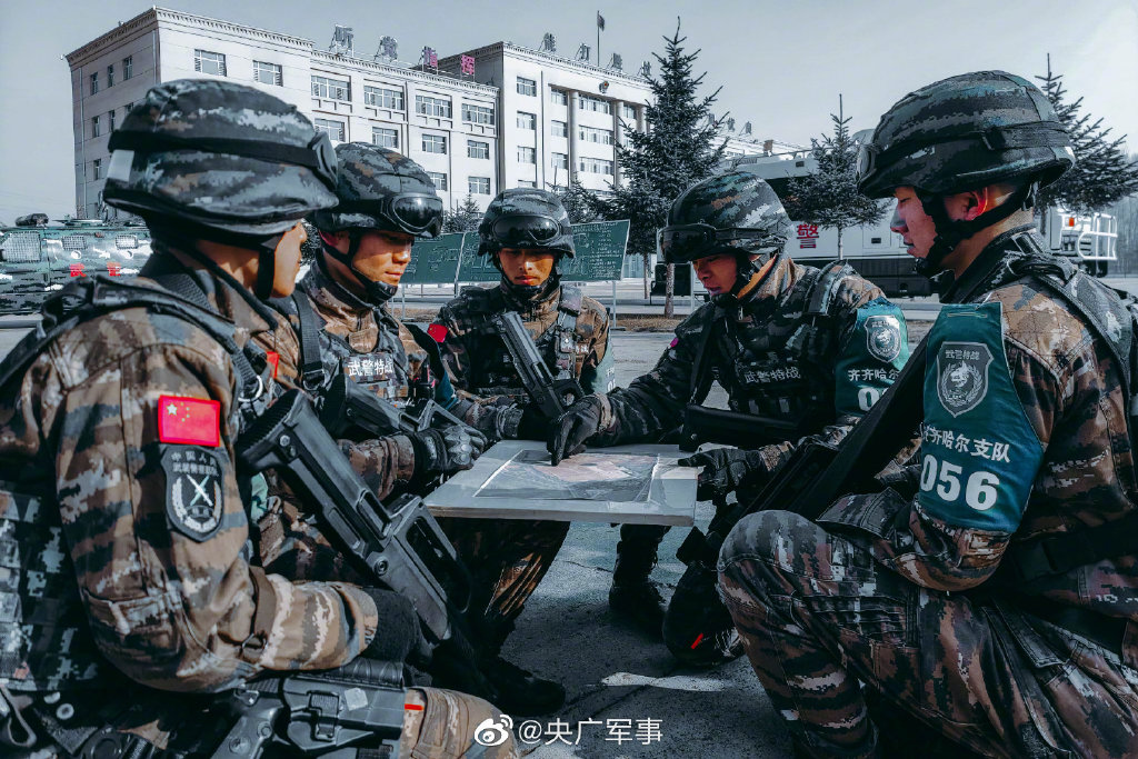炼钢淬刃!武警特战队员对抗训练掠影