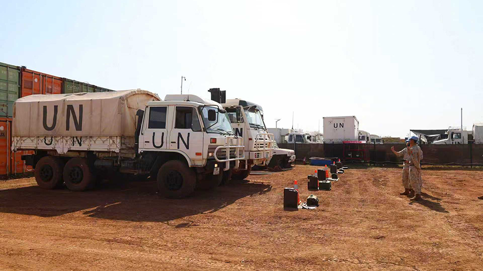 赞！我维和直升机分队高标准通过第四季度装备核查