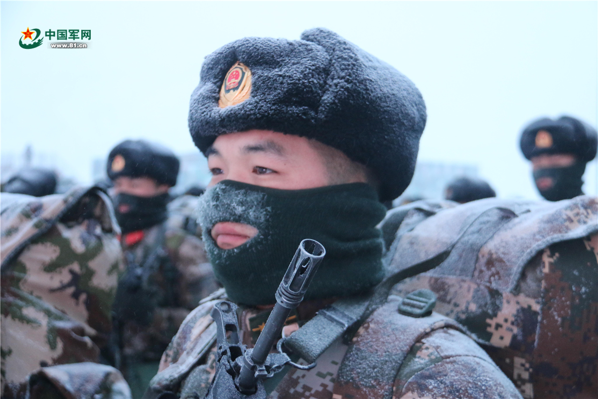 新年开训!透过屏幕感受武警新疆总队浓浓的硝