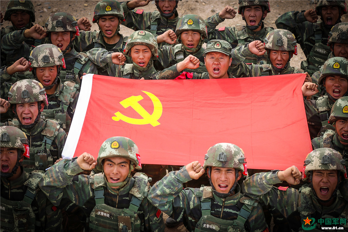 铁心向党.侯崇慧摄