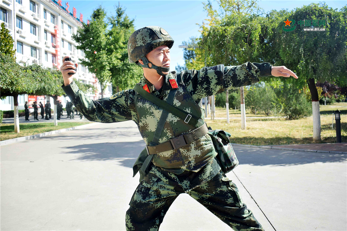 强势围观!带你领略军人的“五帅”