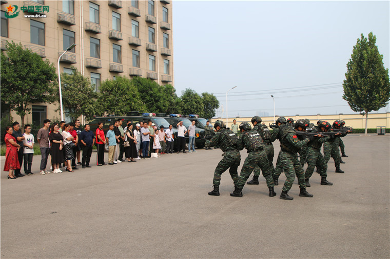 见证荣誉时刻!武警第一机动总队某支队举行士官晋升仪式
