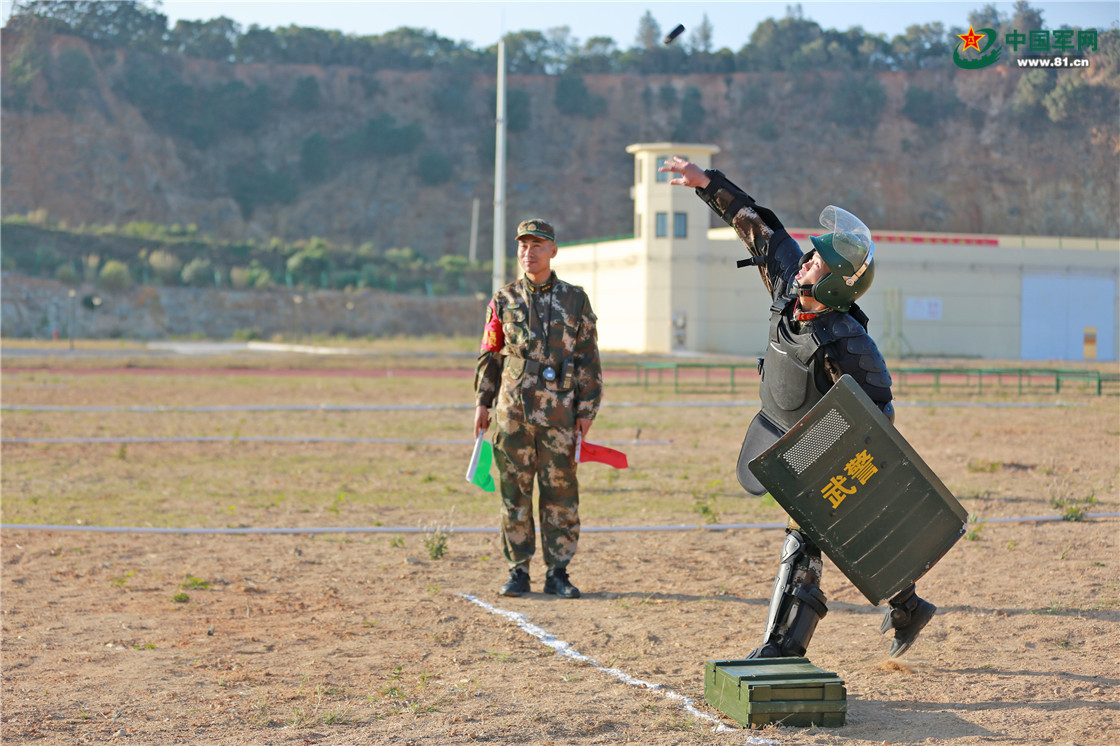 热血沸腾!直击武警官兵创破纪录比武竞赛现场