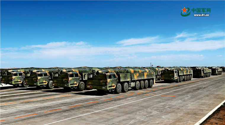东风-26型导弹成建制成系统装备部队