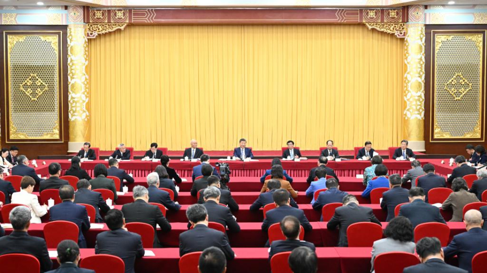 视频丨习近平看望全国政协委员