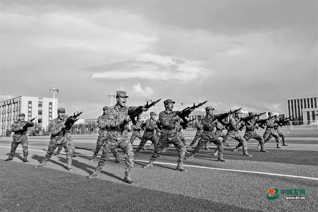 3个基层单元在左场训练团队的管理人员方面做得