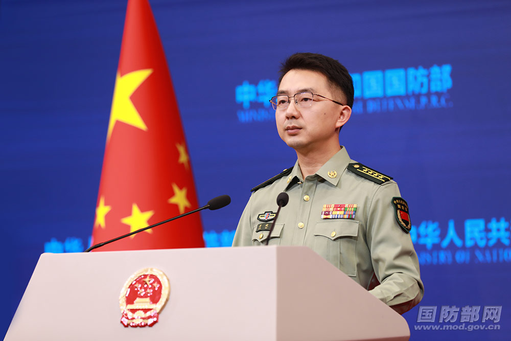 [双语]国防部要求日本在侵略史上深刻反思