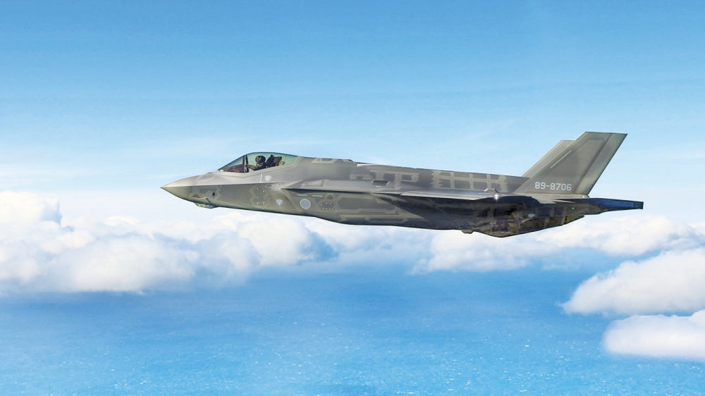 《中国国防报》推出整版报道剖析日本近期军事危险动向(图1)