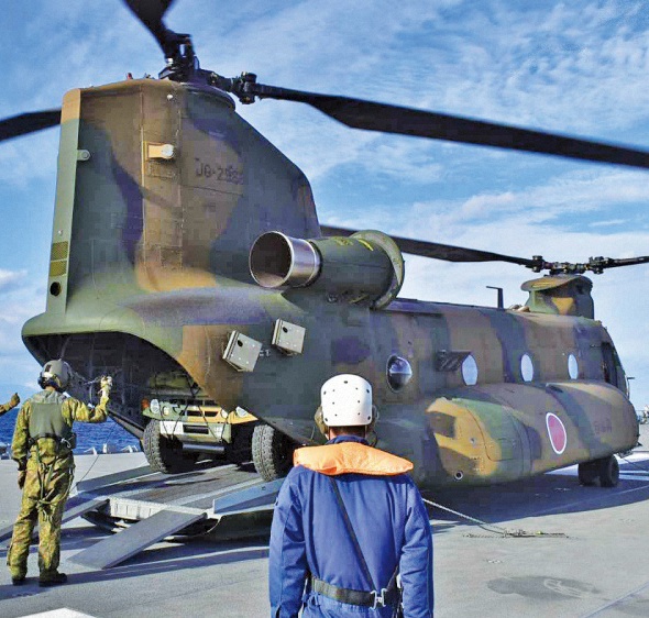 《中国国防报》推出整版报道剖析日本近期军事危险动向(图5)