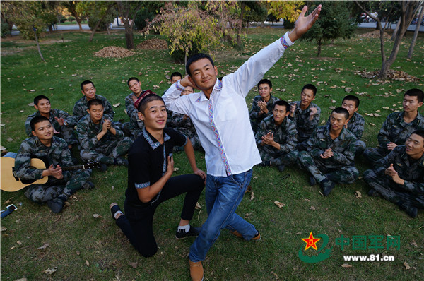 三学一交促团结 民族融合一家亲