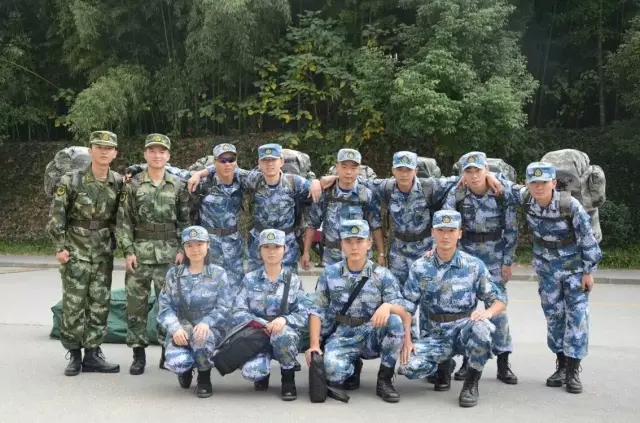 各高校争相改编的南山南怎能缺少国防生版