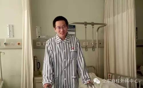 第306医院:蜂蜜哥后凸背部不再隆,髋关节自如