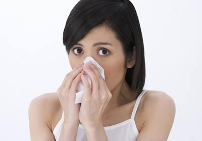军医提醒：治疗过敏性鼻炎要用对方法