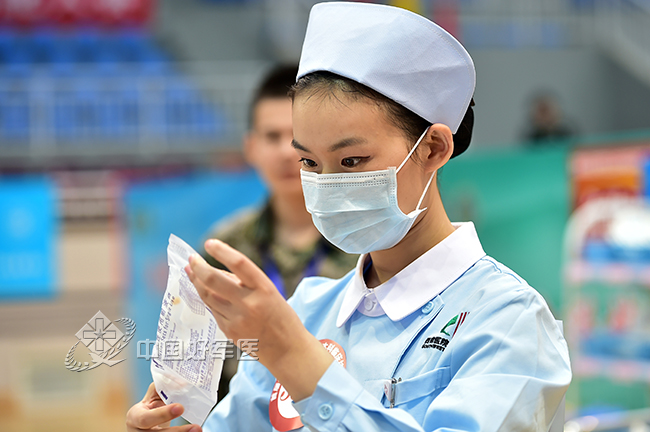 首届全国护理专业本科临床护理技能大赛成功举