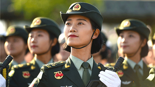 ktv查吧曲谱网女兵电话_ktv喝酒图片