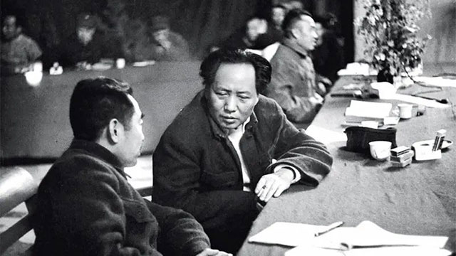 深刻认识毛泽东同志作为党的第一代中央领导集体的核心为党和人民建立的伟大历史功勋