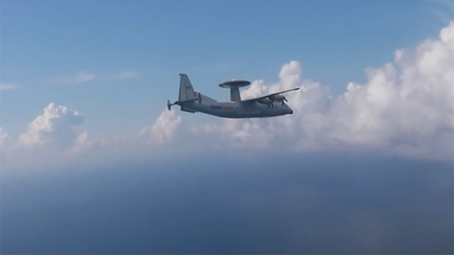 制胜海空 锻造“信息铁拳”