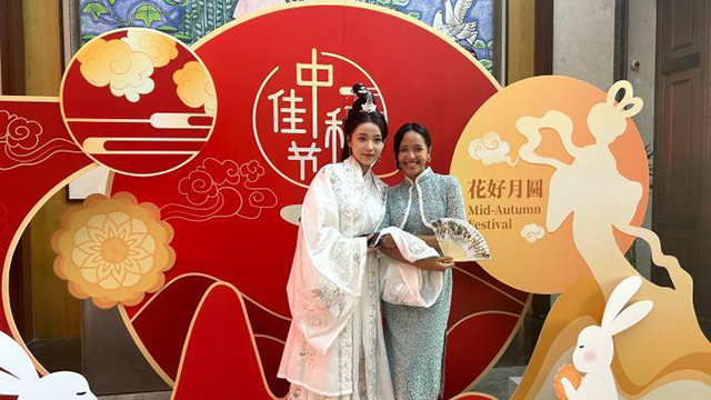 留学生在南昌提前庆中秋：听古乐、穿旗袍、做月饼
