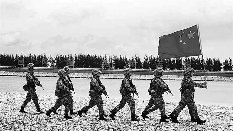 南沙某守备部队利用官兵专属《兵情日记》记录点滴滋润兵心
